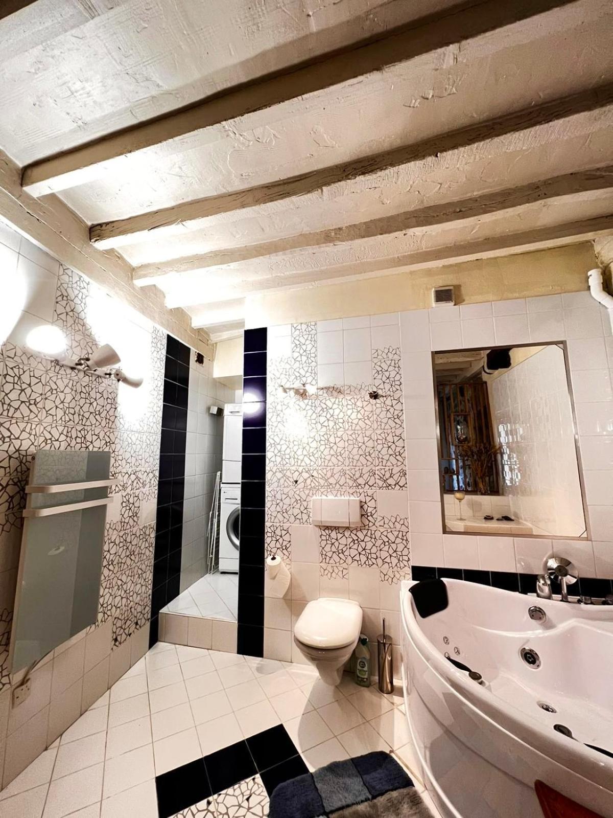 L'Elegante - Maison De Ville Avec Bains A Remous - Parking Inclus Saint-Paul-de-Vence Zewnętrze zdjęcie