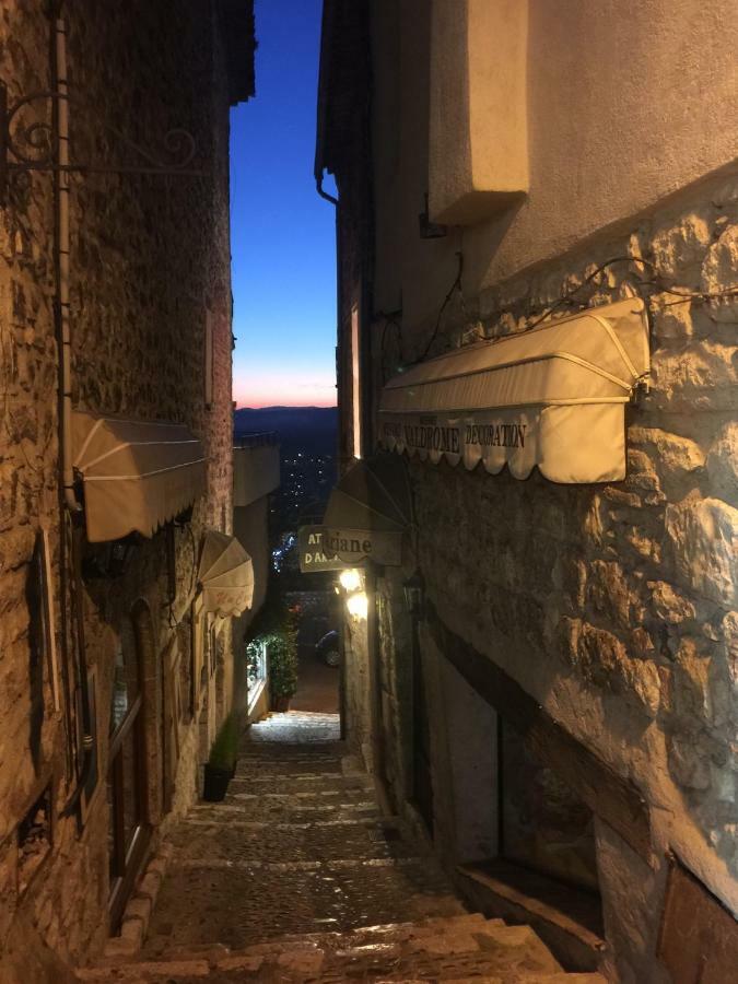 L'Elegante - Maison De Ville Avec Bains A Remous - Parking Inclus Saint-Paul-de-Vence Zewnętrze zdjęcie